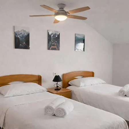 Apto Espert L Cine L Garaje L Bbq I Tenis L Wifi Apartamento *