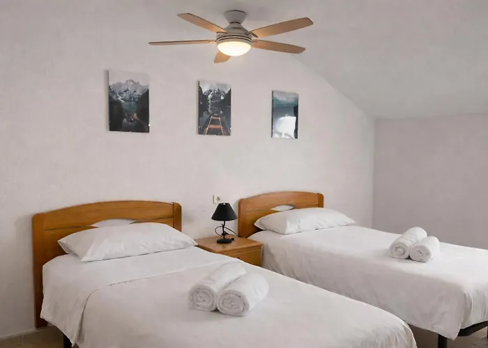 Apto Espert L Cine L Garaje L Bbq I Tenis L Wifi Apartamento *